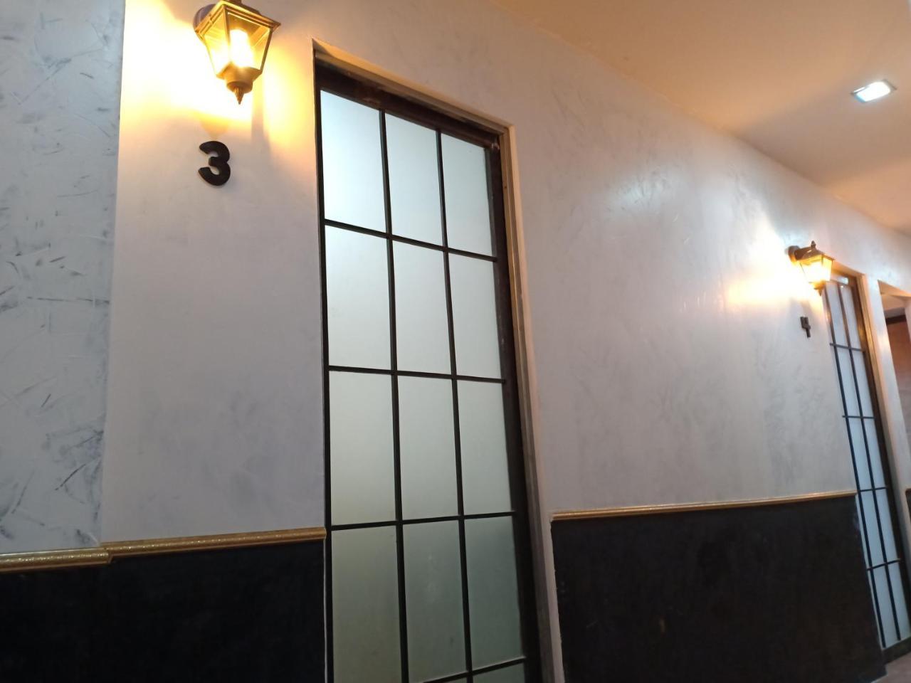 Florentino Hostel ラヨーン エクステリア 写真