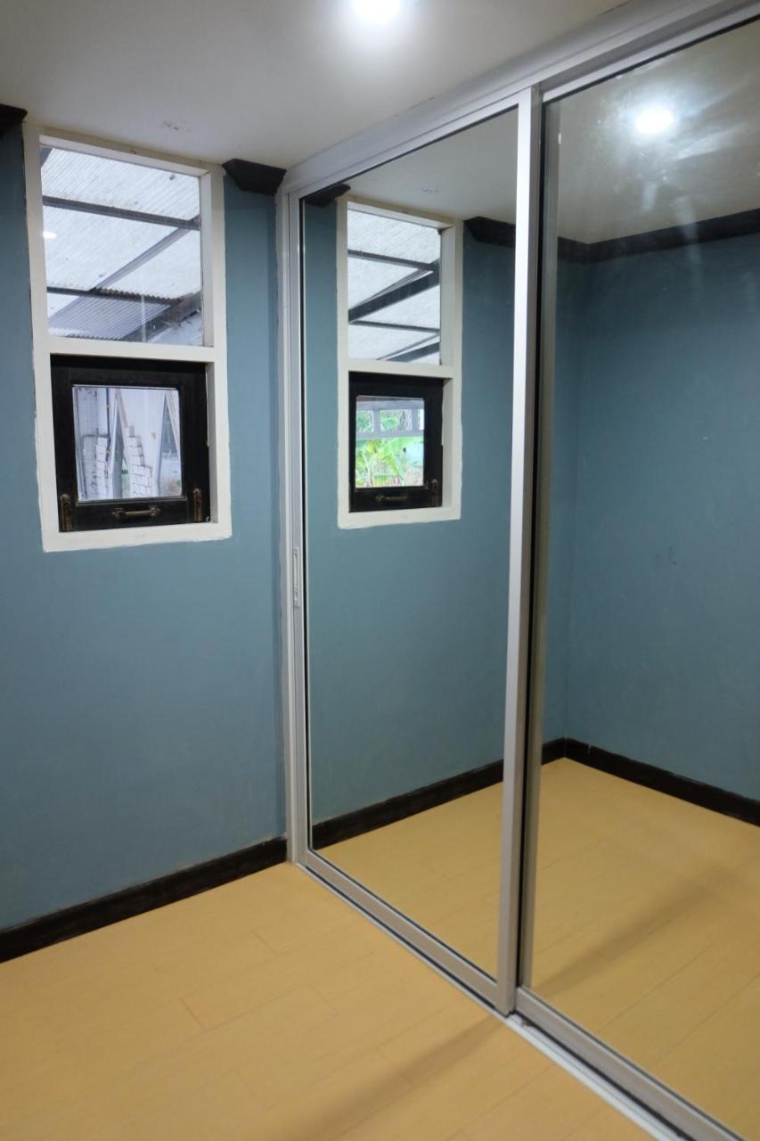 Florentino Hostel ラヨーン エクステリア 写真
